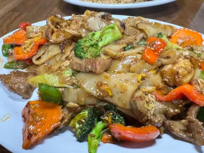 JOHNNY WOKKER | Thai, Google photo 2