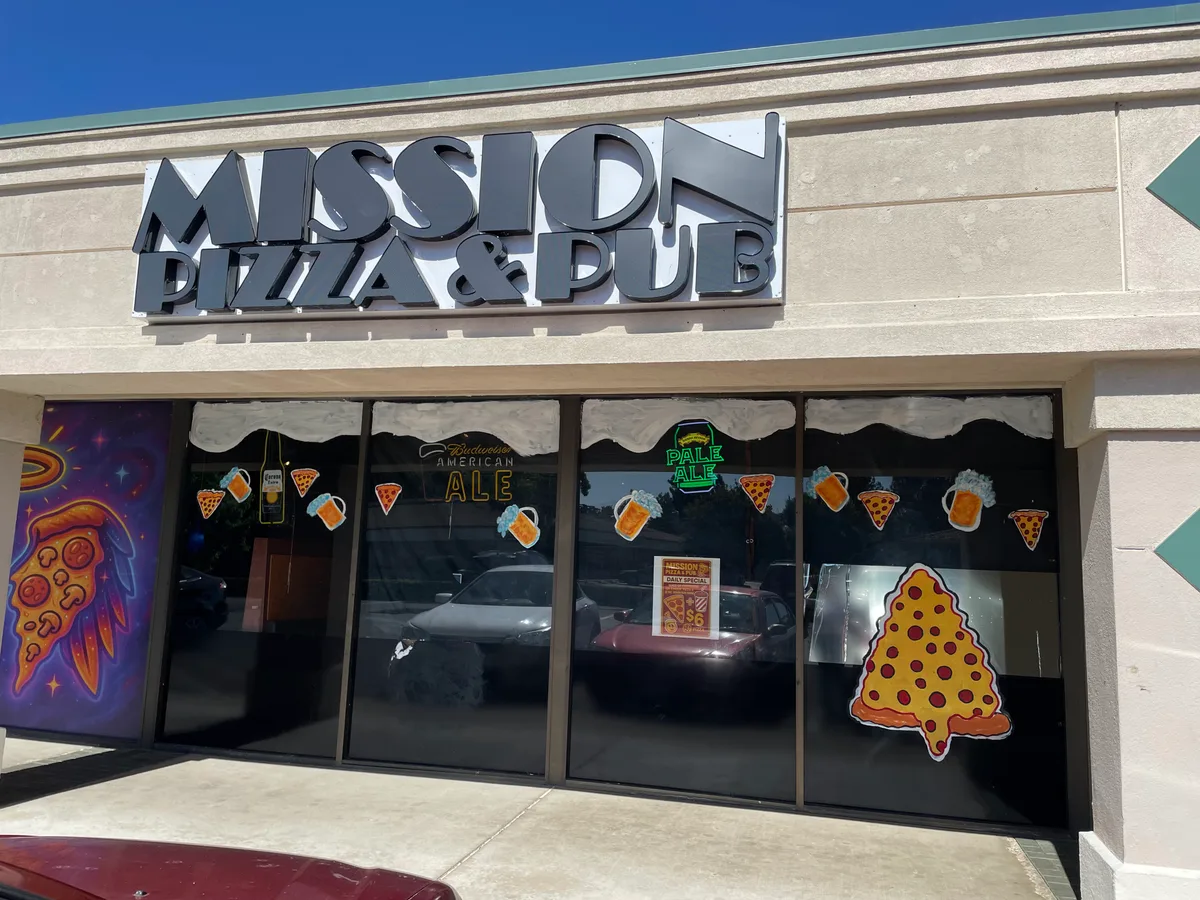 Mission Pizza and Pub business photo