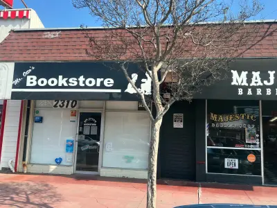 Mr. Otto's Bookstore, Google photo 1