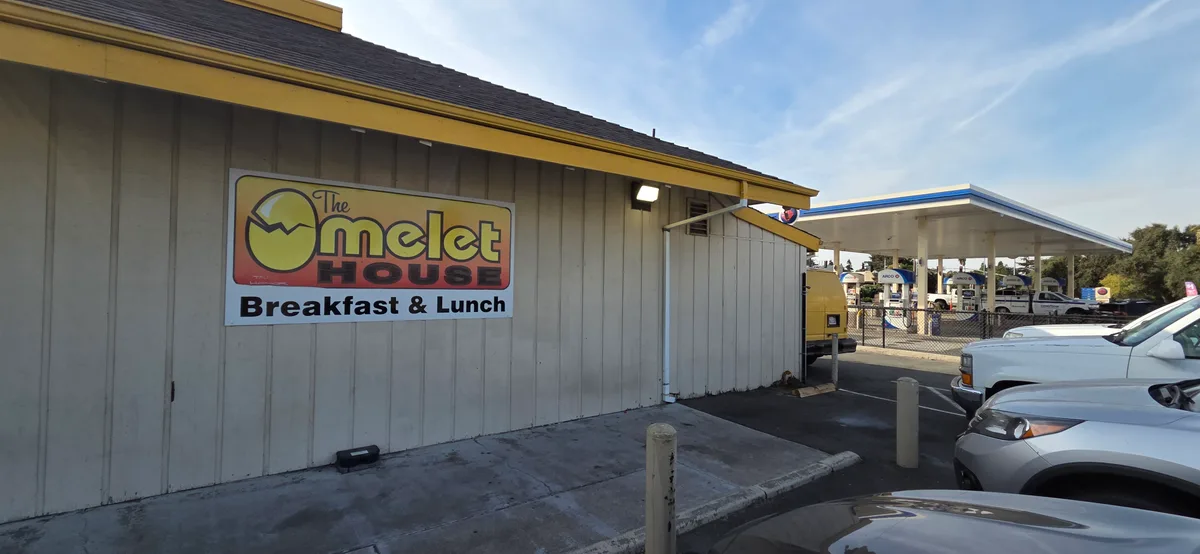 Omelet House business photo