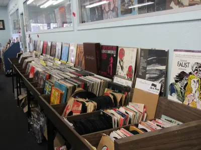 Stockton Friends of the Library Bookstore, Google photo 2